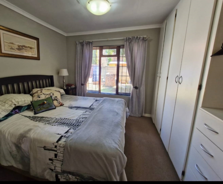 2 Bedroom Property for Sale in Langenhovenpark Free State